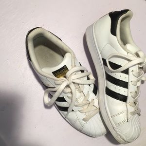 Used  white and black superstar shell heads adidas